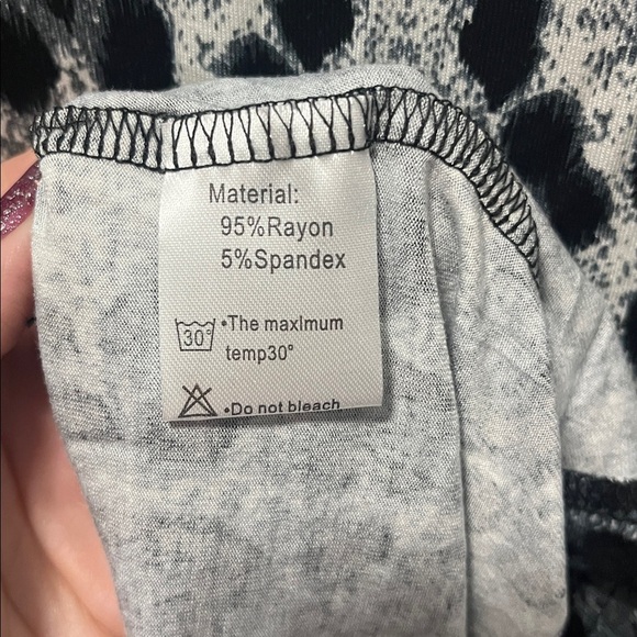 Leopard Print Long Sleeve Dress - Picture 7 of 8